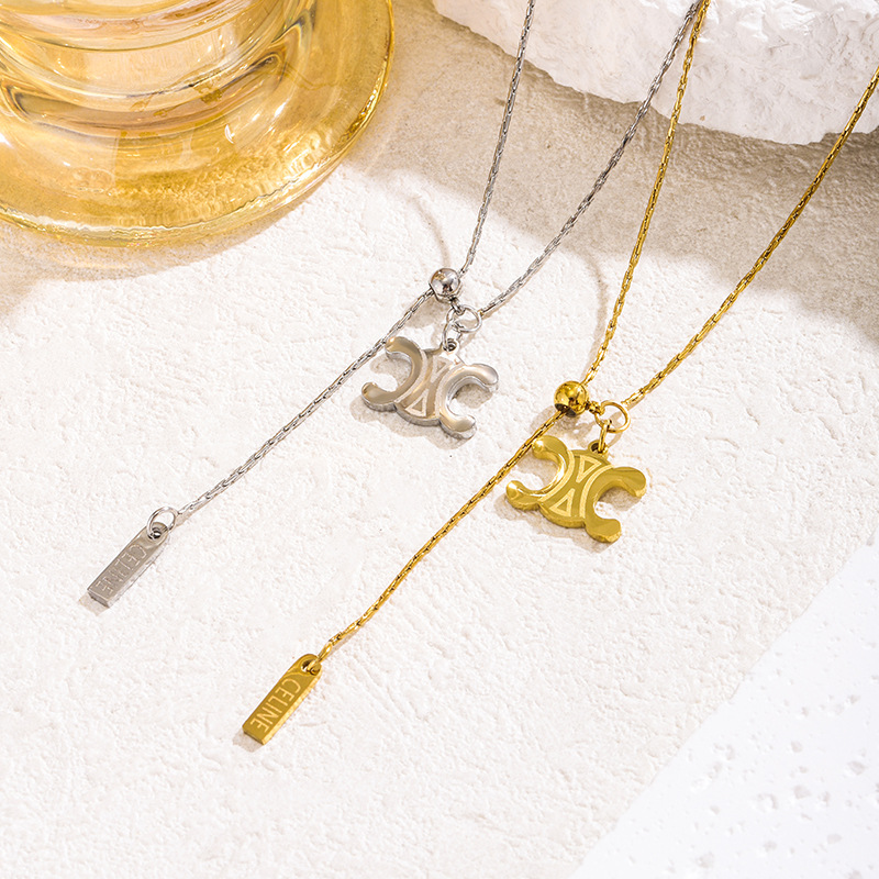 New Entry Luxury Arc de Triomphe Pattern Pendant Drawstring 18K Electroplated Titanium Steel Necklace Women's High Sense Fashion Collar Chain.