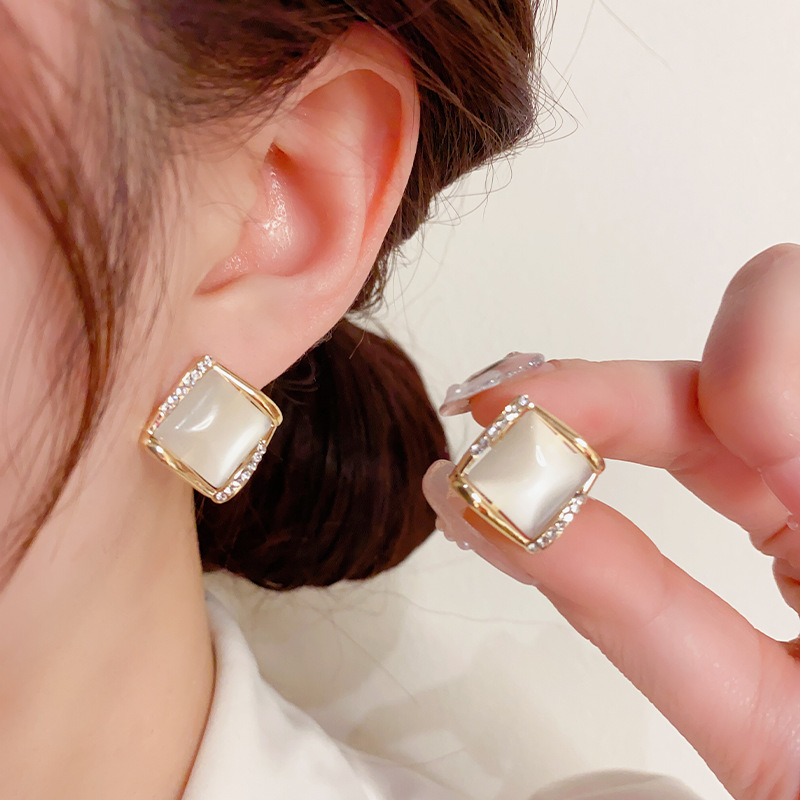 Advanced Sense Square Cat's Eye Stone Geometric Diamond Earrings South Korea Simple Micro-inlaid Earrings Internet Celebrity Explosive Elegant Earrings