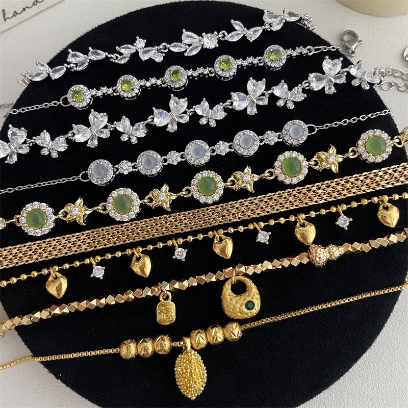 French-Style High-End Vintage Niche Bracelet with Olive Green Zircon and Gold Heart-Shaped Durian Anklet, Versatile and Elegant Jewelry