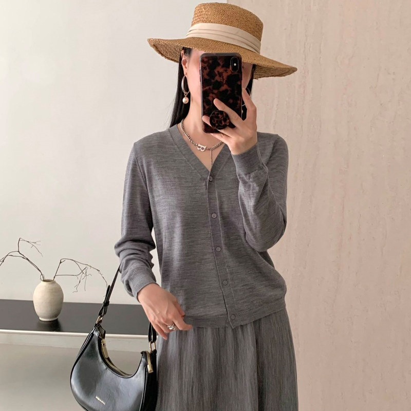2026 Spring Knitted Cardigan for Women, Fine Wool Sweater, European High-End Early Spring Thin Cashmere Sweater Coat