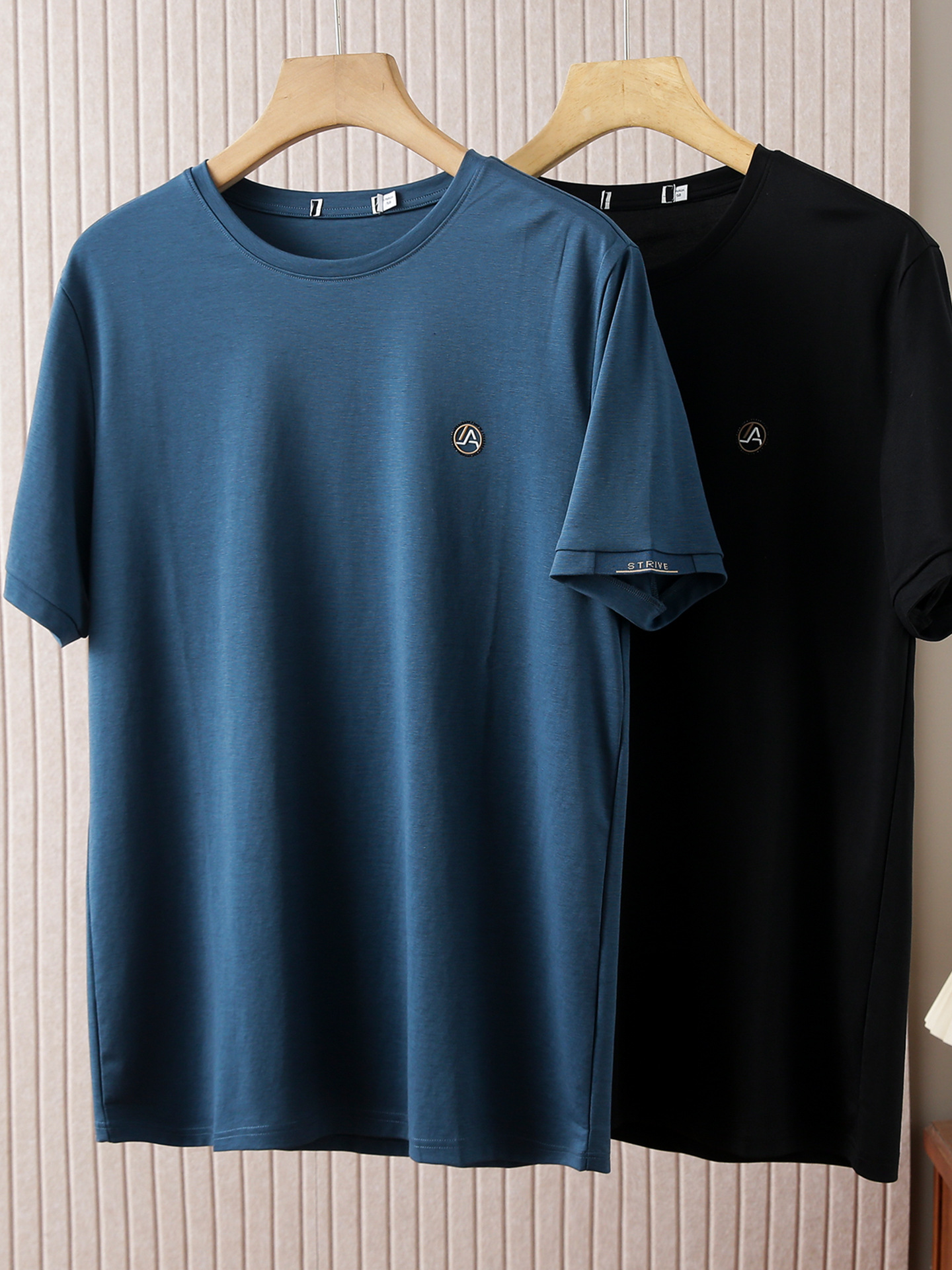 Men's Casual Elastic Short-Sleeve T-Shirt with Breathable and Skin-Friendly Thin Design, Letter Print, and Round Neck for Summer 2Y220