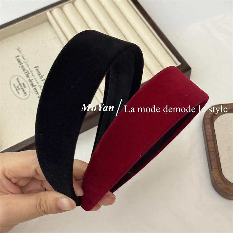 Simple Retro Velvet Wide-brimmed Hair Band Elegant All-match Head Buckle Autumn and Winter New High-end Sense Headband Out-of-the-way Press Hair Card