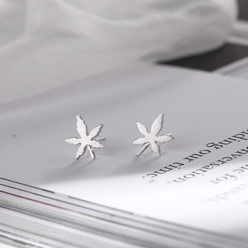 Maple Leaf Earrings Women's Fresh Style Mori Style Simple Brushed Leaf Ear Jewelry Creative Korean Niche Design Accessories