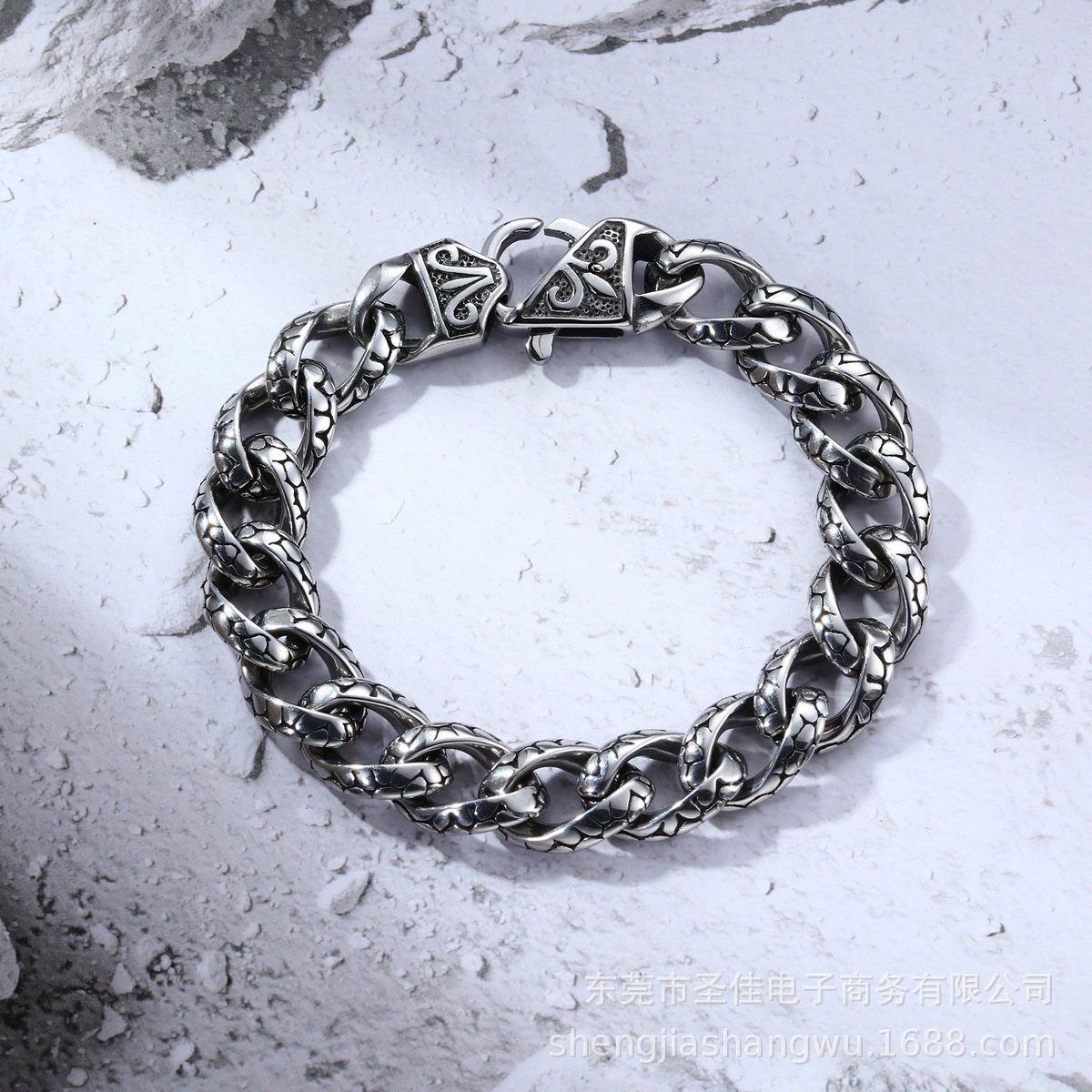 Foreign Trade Stainless Steel Leopard Bracelet European and American Men's Titanium Steel Bracelet Cast Bracelet Retro Hip Hop Bracelet CE351
