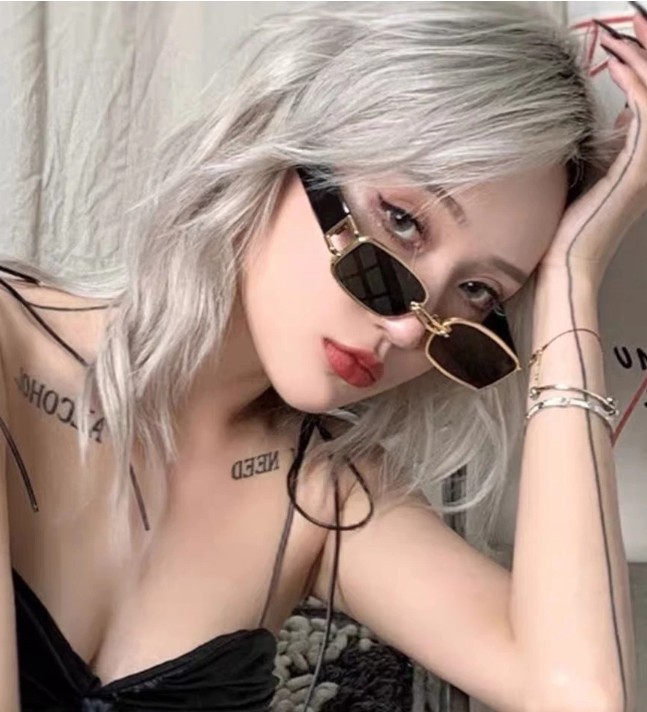 Cross-Border European and American New Tiktok Influencer Small Face Regular-Shaped Glasses Retro High-End Fashion Unisex Light Luxury Sunglasses