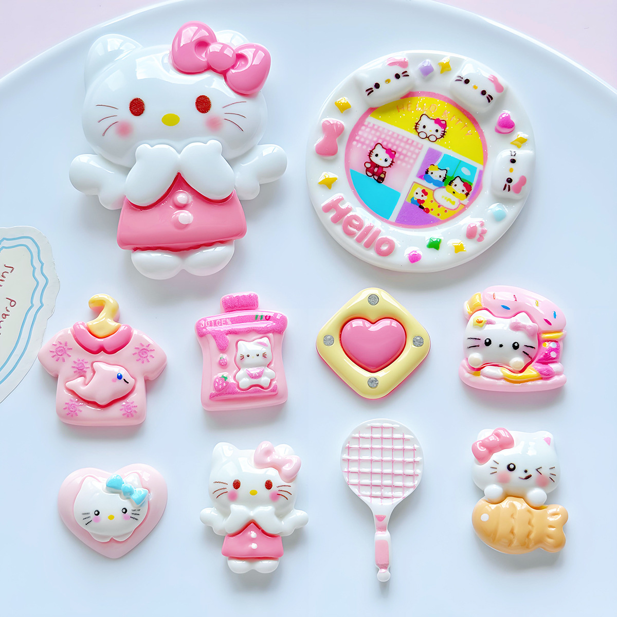 Sweet Cartoon Cat Cute Round Disc DIY Accessories for Clogs, Shoe Charms, Phone Cases, Hair Accessories, Resin Decorations