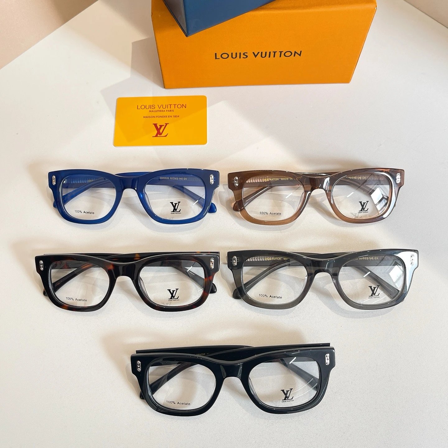 Louis Vuitton QM5535 52-22-145