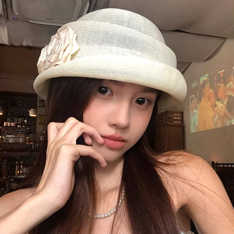 Hepburn-Style Camellia Rolled-Edge Linen Beret for Women, Summer Thin Breathable Hat, Face-Slimming Hat, Painter's Hat