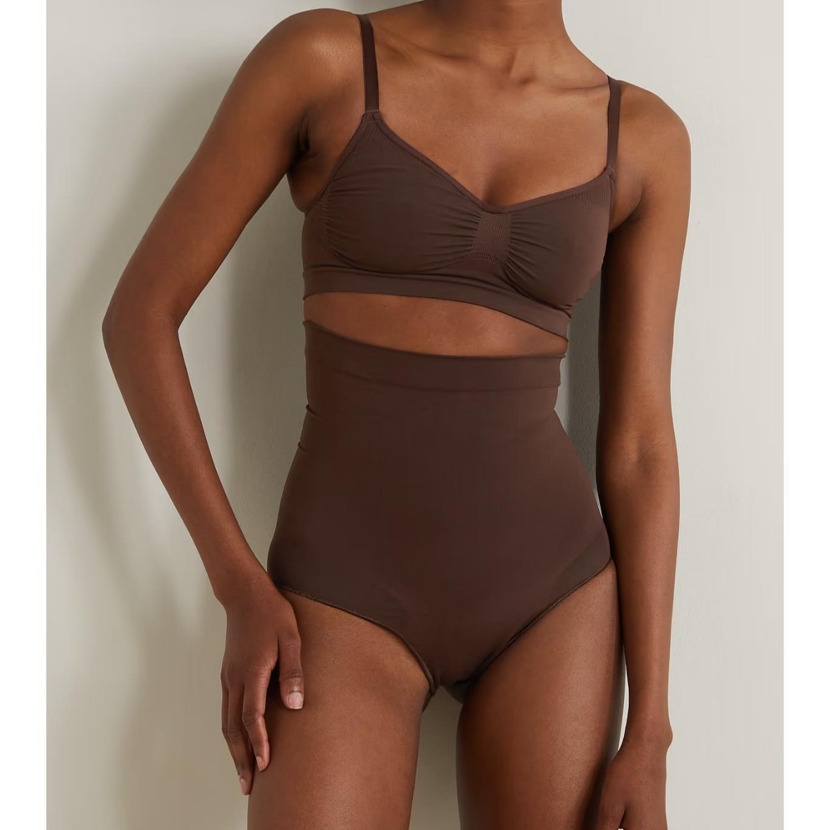 Skim * s Kardashian Same Shaping Pants Postpartum Shaping Pants Abdominal Hip Slimming High Waist Briefs QC-foto från 1688 på Qualit.ly