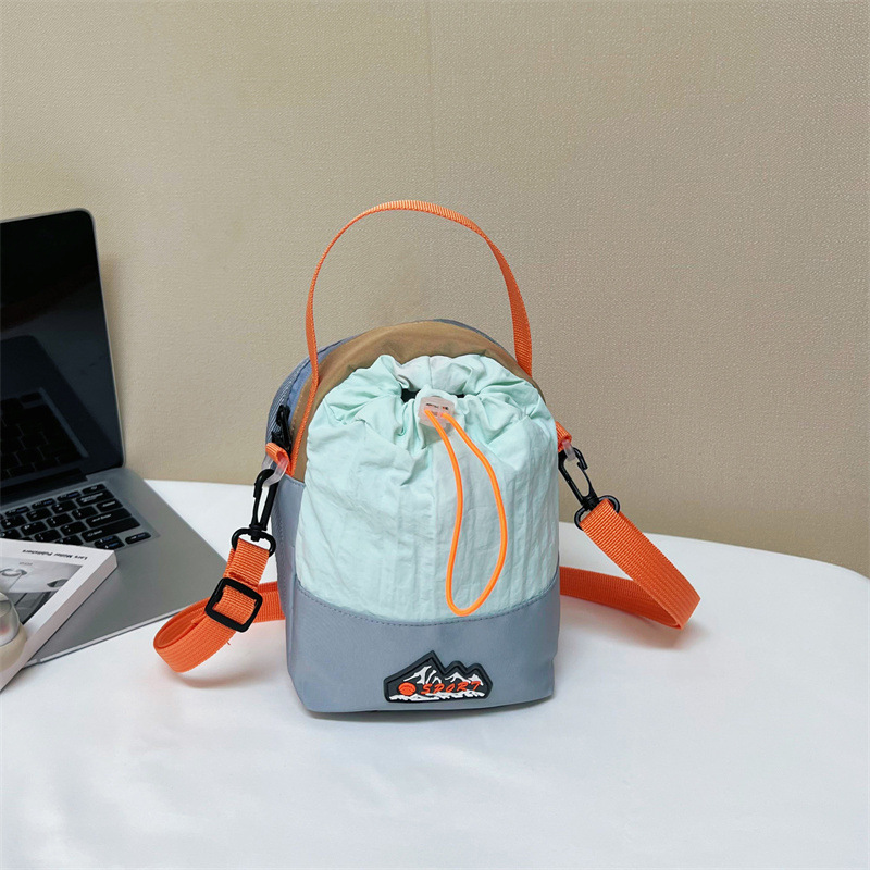 New Lightweight Multi-Functional Contrasting Color Drawstring Bag for Women, Crossbody Bag, Outdoor Travel Small Bag, Shoulder Bag, Water Bottle Bag