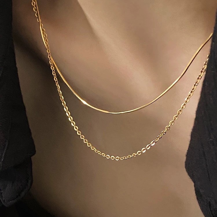 Simple Niche Design Sense Basic Gold Double Layer Thin Snake Bone Chain Titanium Steel Necklace Women's Color-free Collarbone sweater chain