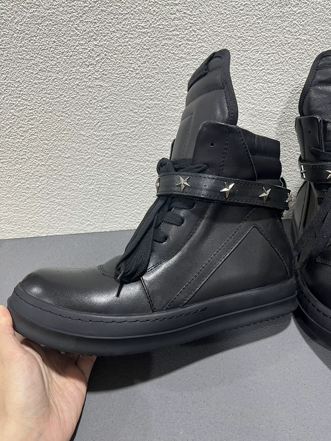 2026 New Ro Shoes High Street Star Studded Thick-Soled High-Top Boots Dark Style Genuine Leather Height-Increasing Men's Trendy Short Boots