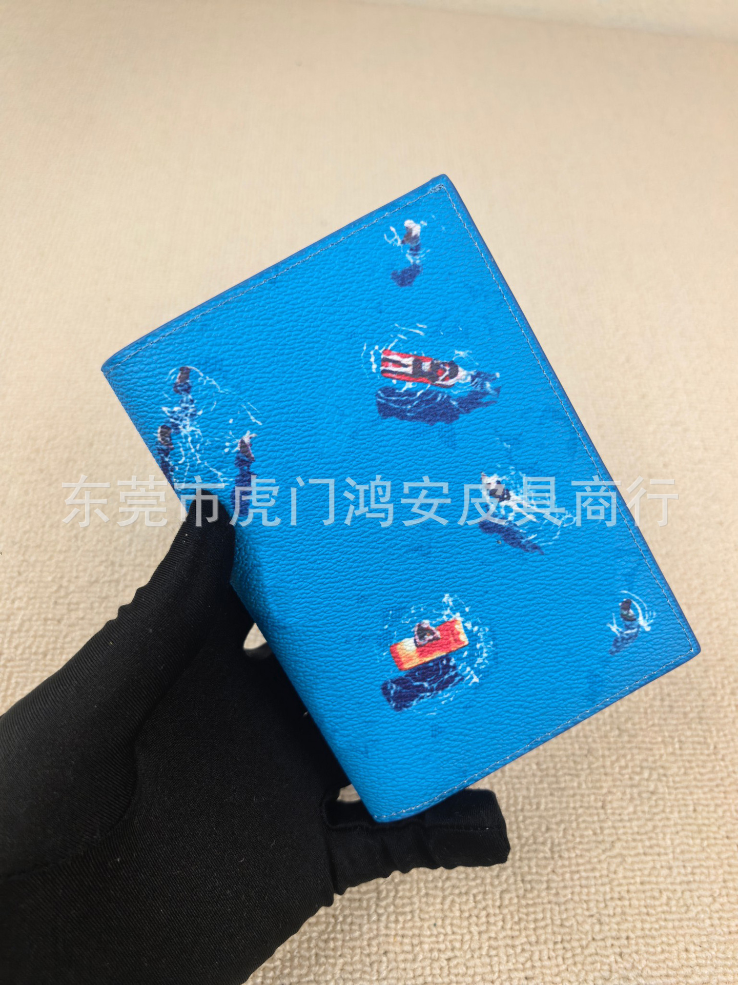 Vacation Series: Fresh and Simple Graffiti Passport Holder, Wallet, Passport Cover, Card Holder, Document Holder, Cartoon Card Holder, Wallet Series Foto QC de 1688 na Qualit.ly