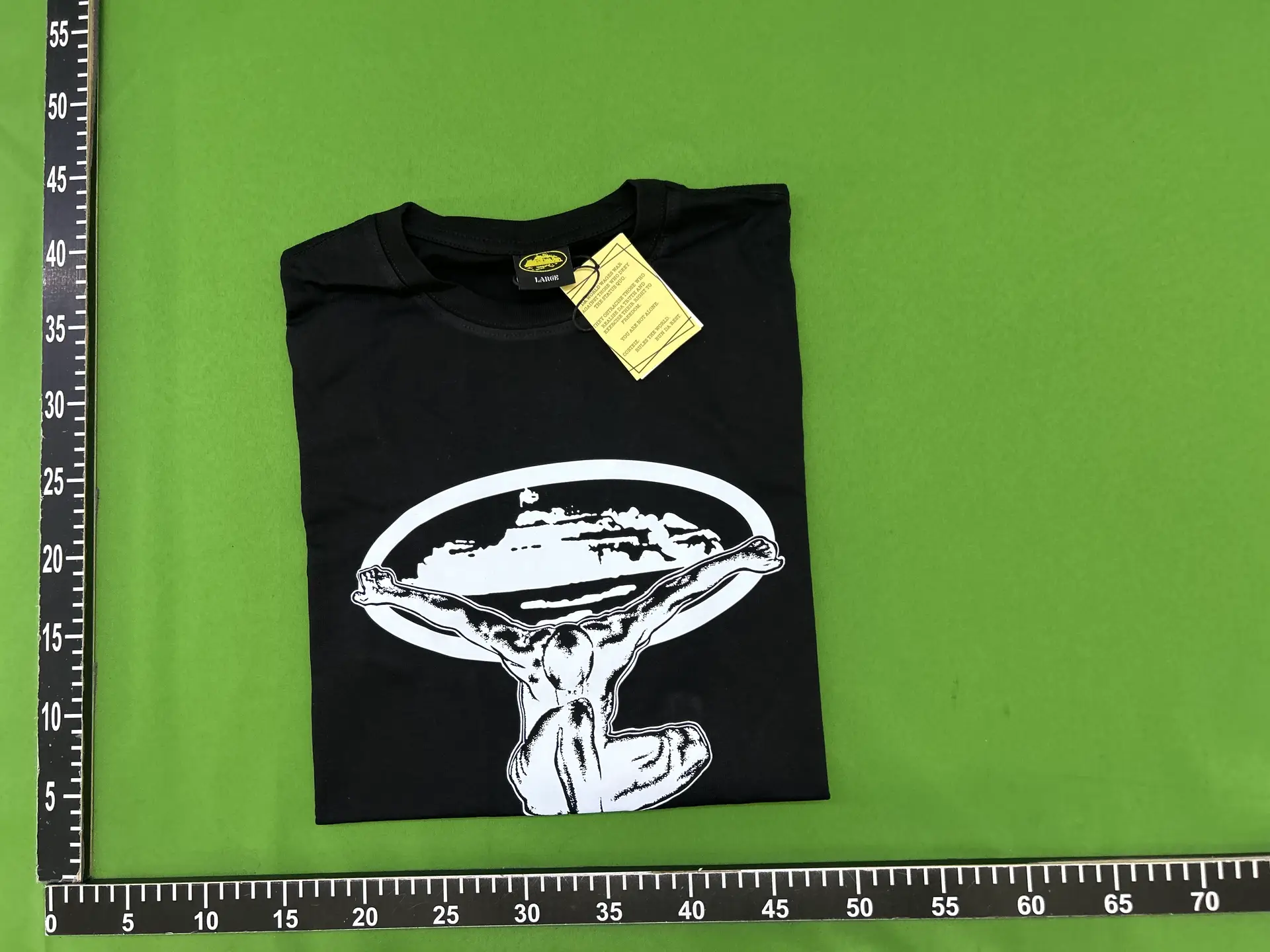 World Famous T-Shirt Black Large
