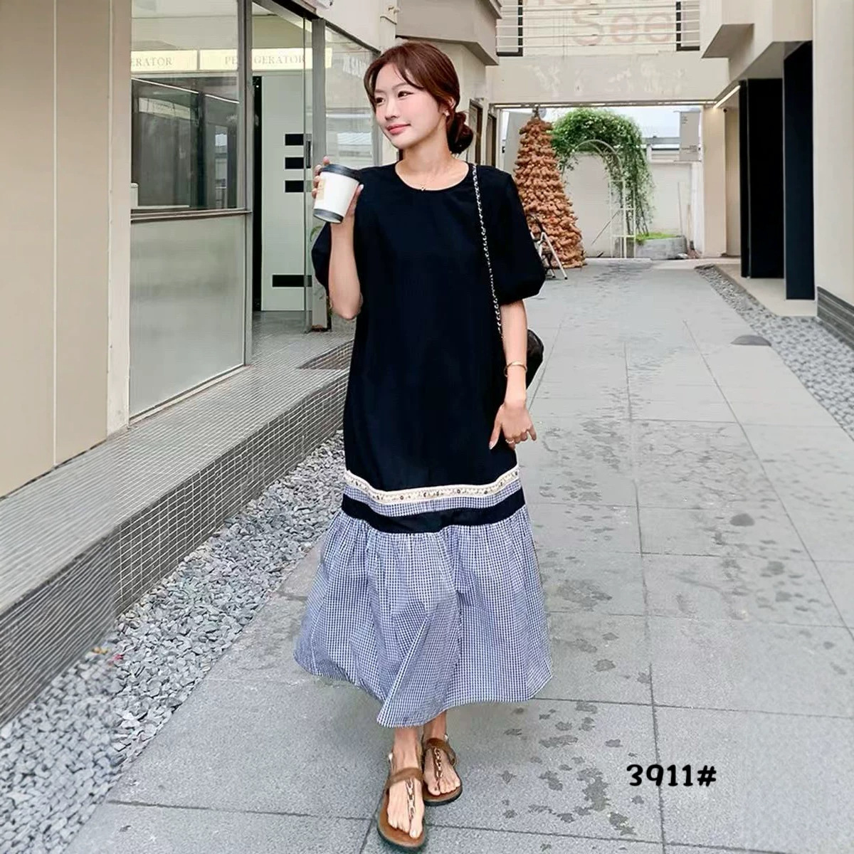 Niche Design Plaid Patchwork Dress for Women, Summer 2026 New Style, Simple, Age-Reducing, Loose-Fitting, Slimming Long Dress