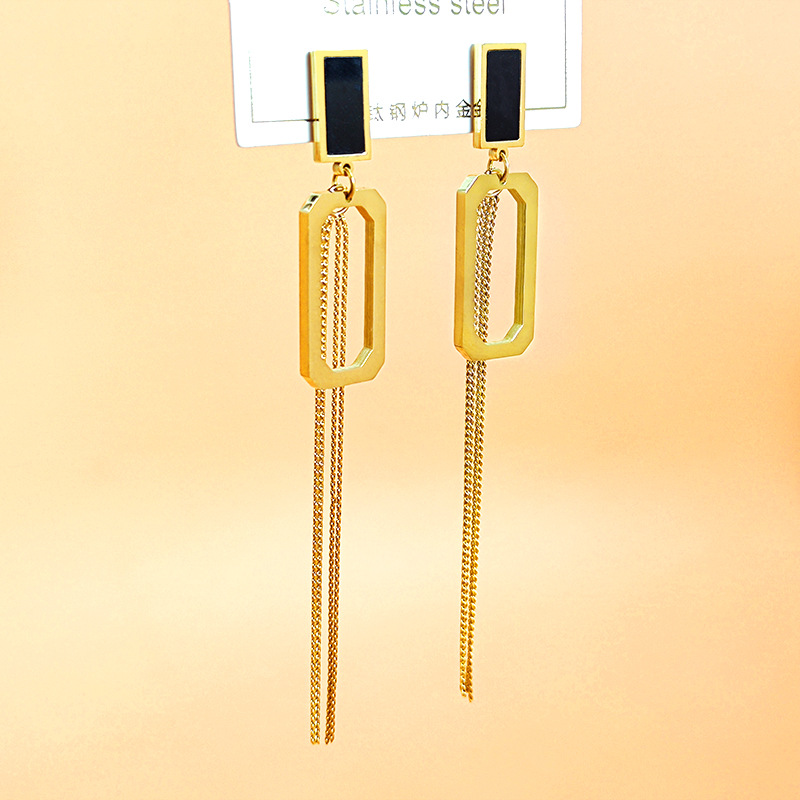 High sense of earrings 2021 New Tide personality temperament long tassel earrings fashion European and American light luxury earrings female