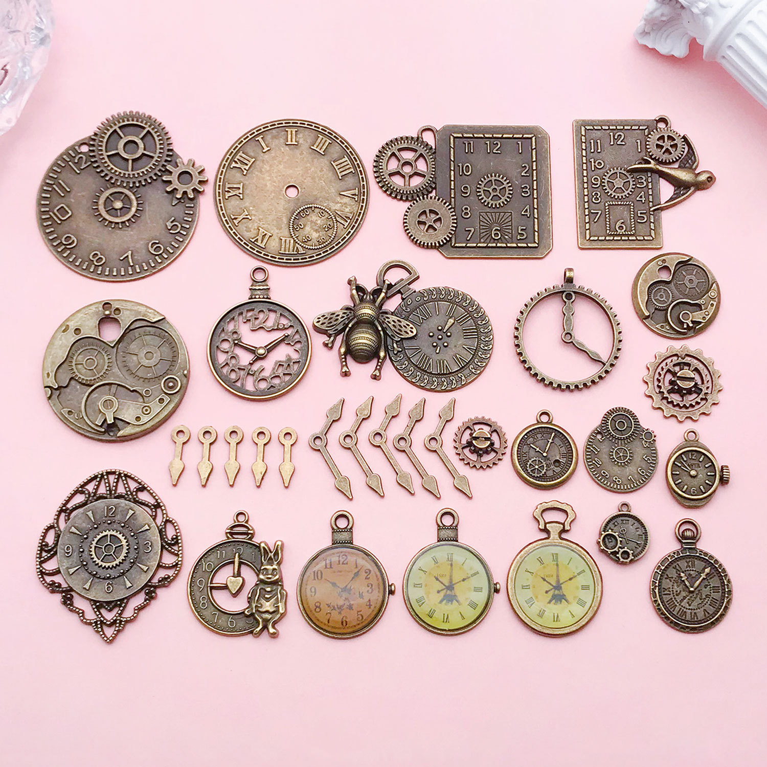 Retro Ancient Green European and American Alarm Clock Hour Clock Gear Pendant Handmade DIY Necklace Pendant Accessories Jewelry Accessories