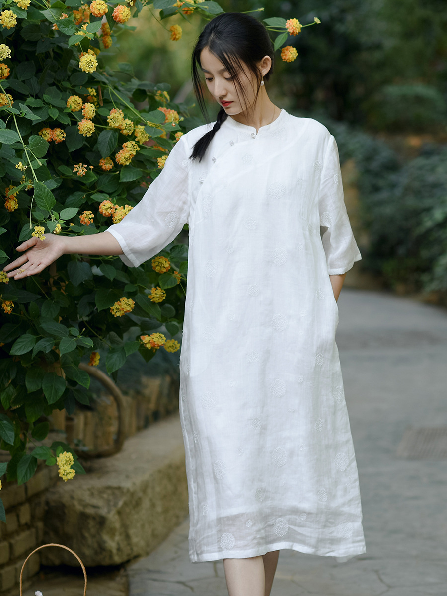 New Chinese Style Women's Clothing 2025 Early Spring New Modified Cheongsam dress Women's Chinese Style Ramie Vintage Embroidered Tea Clothing