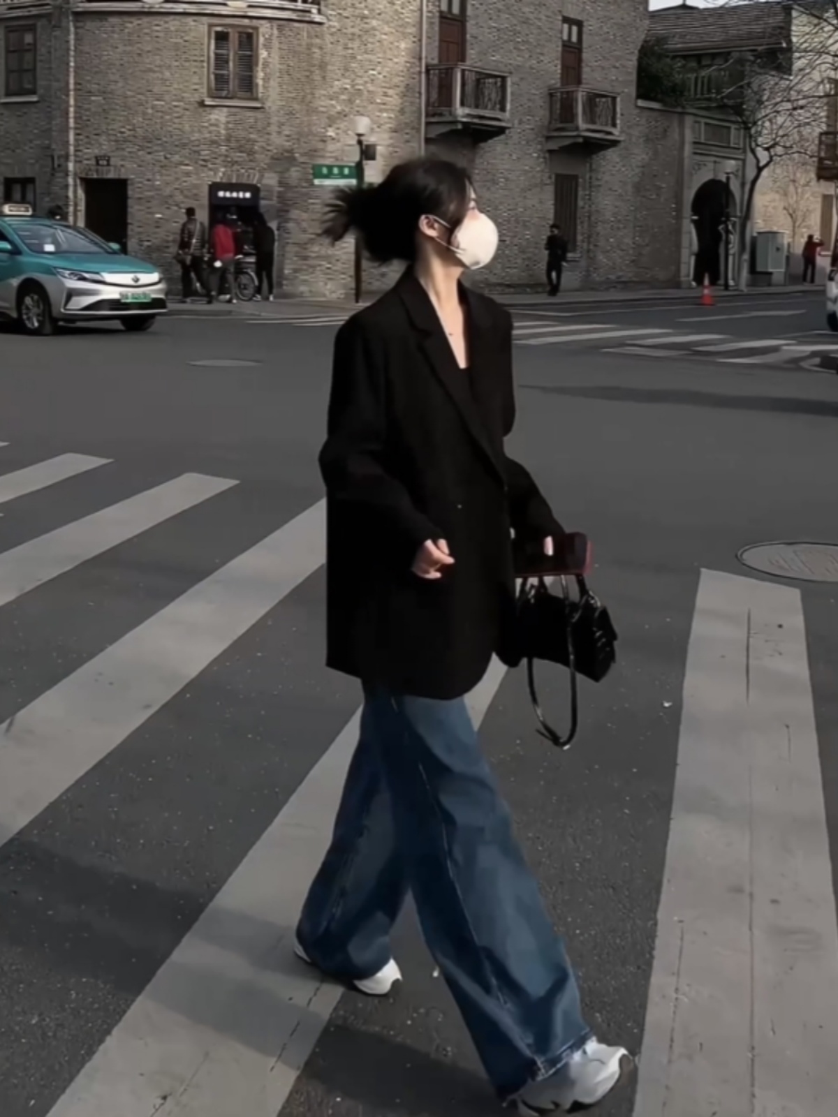 Black Straight-Shoulder Blazer for Women 2026 Spring and Autumn New Korean Style High-End Street Fashion Loose Casual Chic Suit
