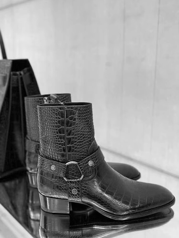 Martin Boots for Men 2026 Spring/Summer Fashion Personality Cowhide Stylish Youth Black Pointed Toe Zipper Chelsea Boots Trendy