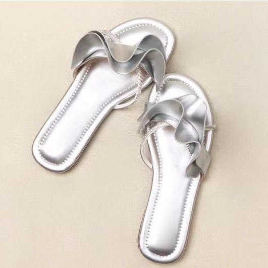 French-Style Fairy-Like Ruffled Slippers for Women 2026 New Flat Soft-Soled Evening Style Rhinestone Slide Sandals