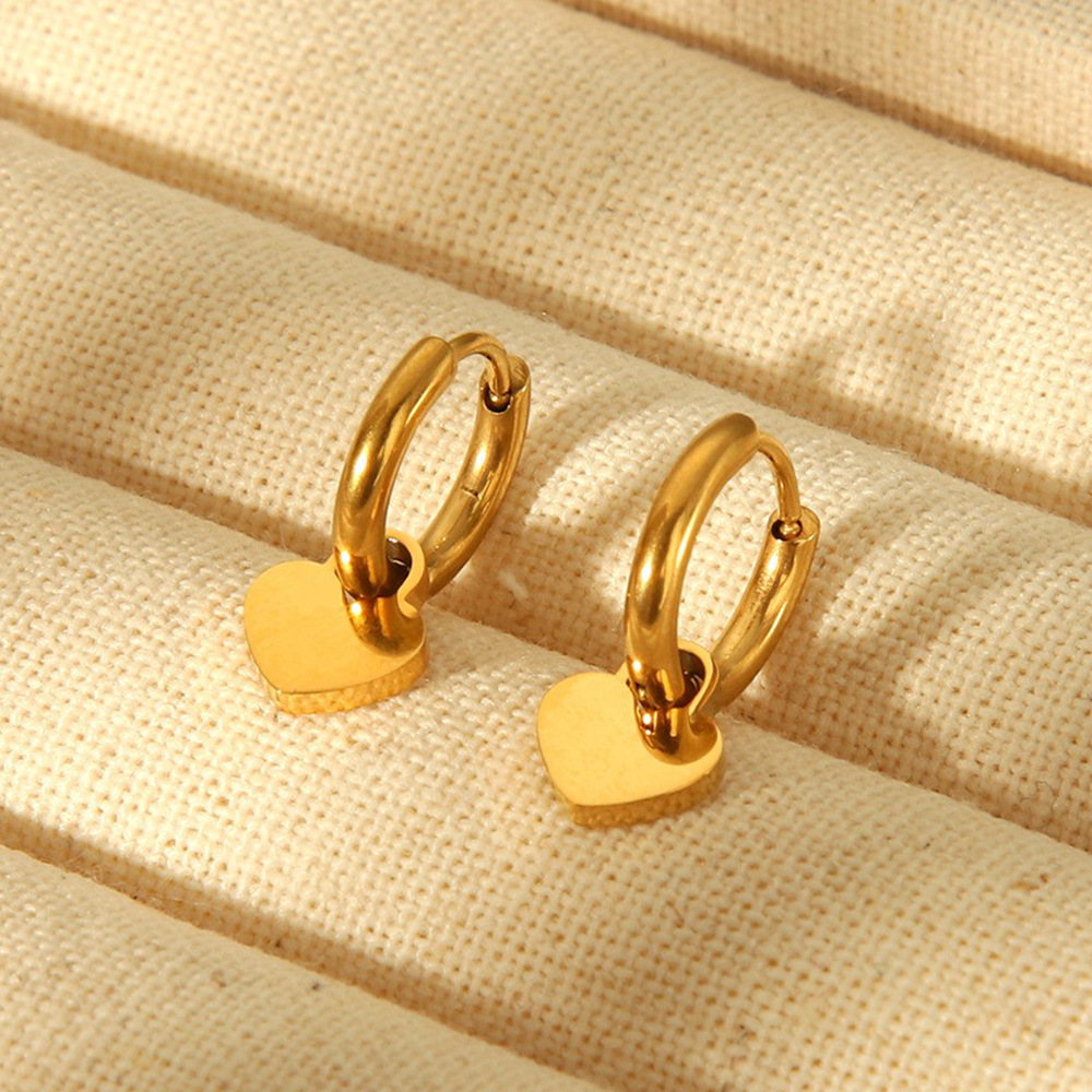 European and American Light Luxury Ins Influencer Heart-Shaped Earrings, 18K Gold-Plated Stainless Steel Mini Hoop Earrings, Peach Heart Dangle Earrings for Women