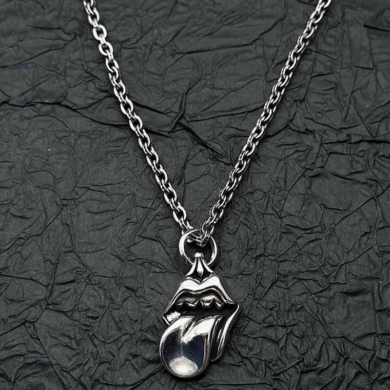 Retro old oversized circle tumbled stone tongue pendant necklaces for men and women in Europe and the United States niche personality hip-hop unique classic