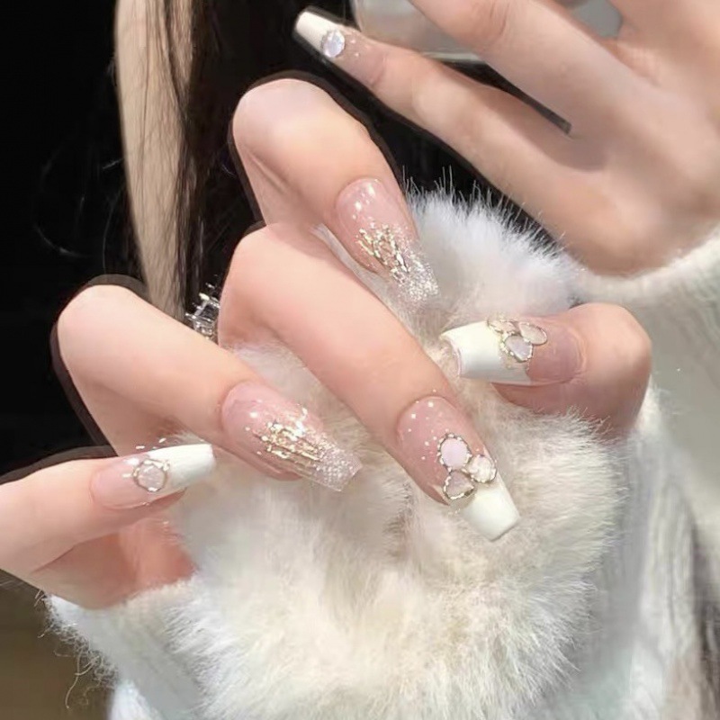 Love of fritillary autumn and winter white manicure French high-grade pure hand-worn nail stickers