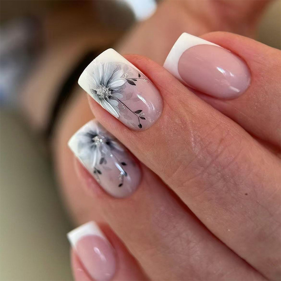 Short bright face Europe and the United States cross-border foreign trade fresh fashion French ink flowers removable wear nail 24 pieces