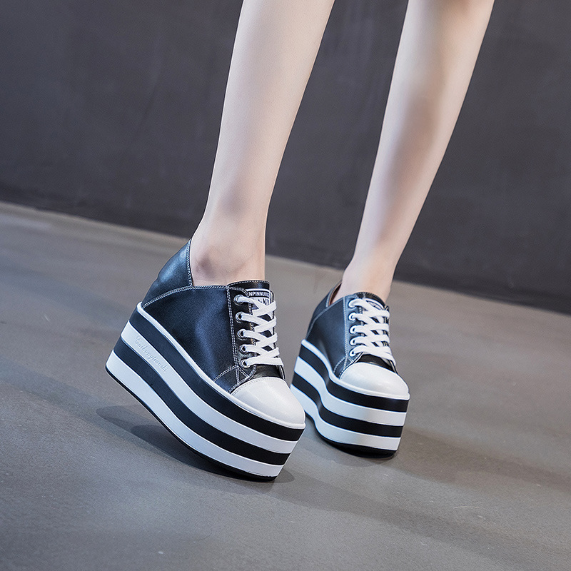 Round-Toe White Shoes for Women, 2026 New Style, Platform Thick-Soled, Shallow Mouth, Two-Way Wear, Hidden Height Increase, Easy to Match, Trendy Women's Single Shoes