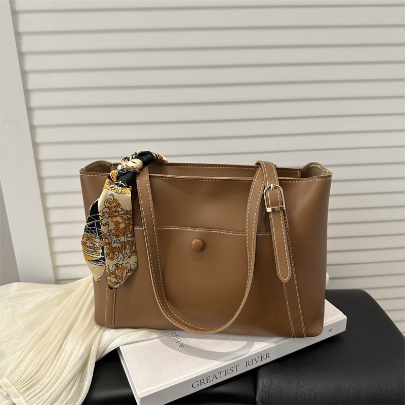 Large Capacity Portable Underarm Bag Women's 2025 New Simple Casual Shoulder Bag Commuter All-match Crossbody Bag