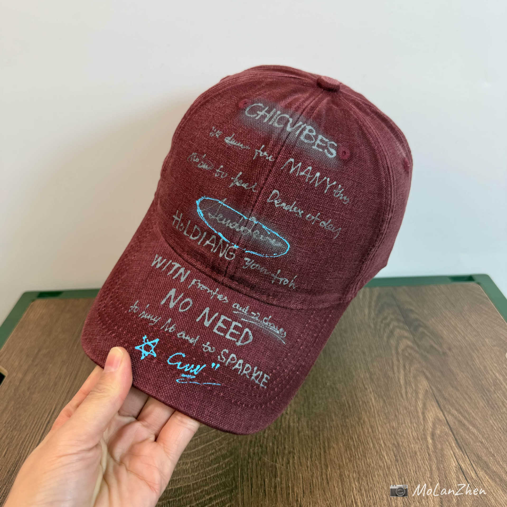 Four Seasons American Retro Washed Vintage Baseball Cap with Letter Graffiti and Curved Brim for Men, Trendy and Versatile, Makes the Face Look Smaller