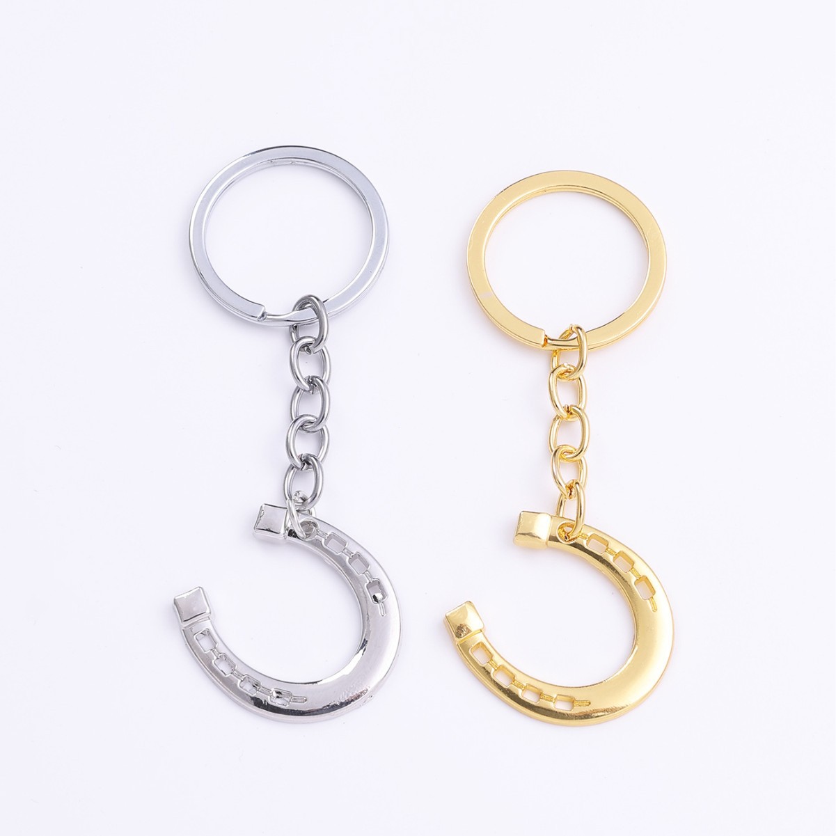 Hot Selling Fashion Simple Lucky Symbol Horseshoe Metal Keychain Creative Small Gift Horseshoe Jewelry Pendant
