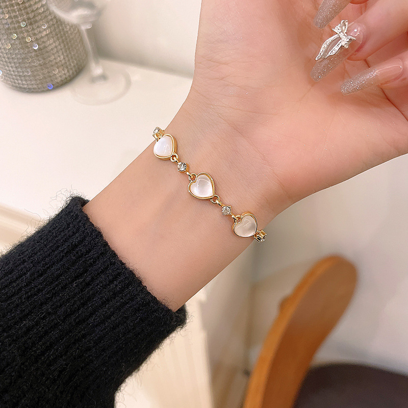 Cat's Eye Casual Love Bracelet ~ Korean Style Personalized Adjustable Pull-Out Bracelet Cold Style Easiest for Match Hand Accessories for Women