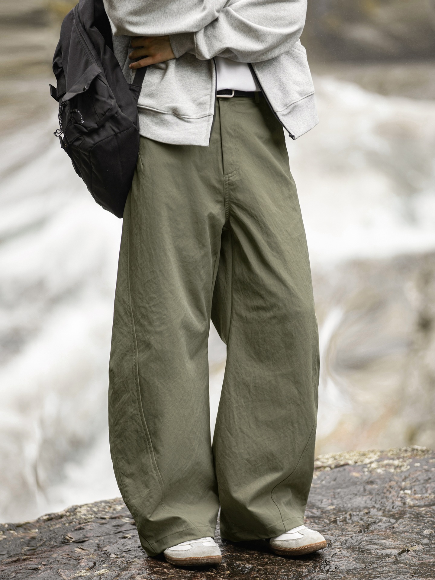 Mountain-Style Outdoor Silhouette Casual Pants, Autumn Style, Segmented Patchwork, Pleated Scimitar Pants, Vintage American-Style Long Pants Q