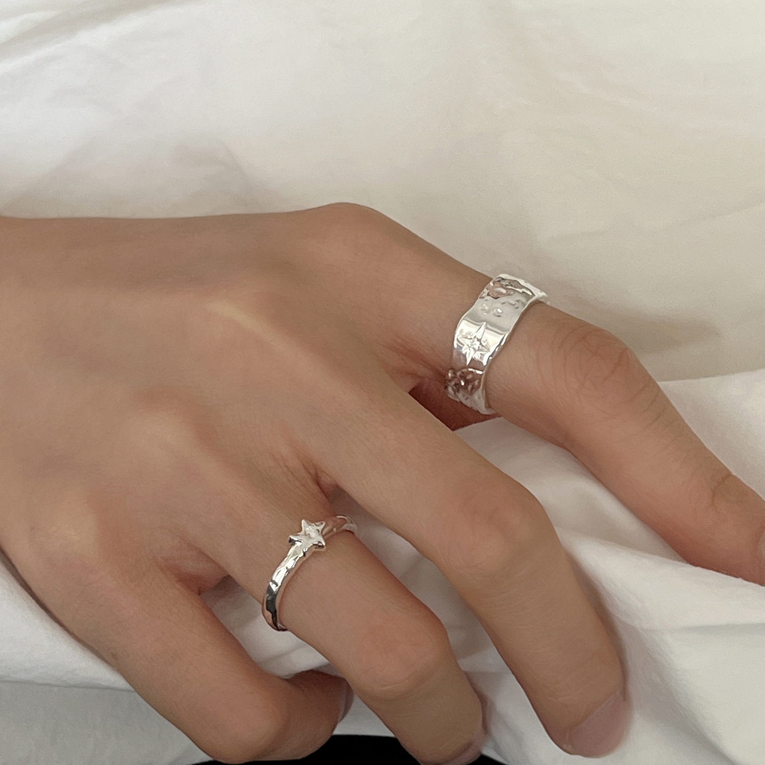 Six-Pointed Star Texture Ring for Women, Unique Design, Popular New Style, Open Ring, Stackable, Versatile Index Finger Ring