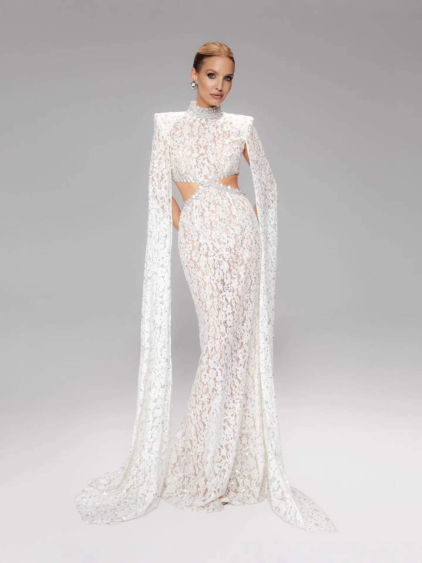 In stock | White High-Neck Lace Gown Set with Cape Sleeves and Cut-Out Waist Design, Slim-Fitting Elegant Evening Dress