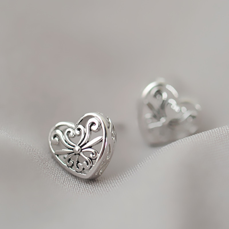 Simple Small Hollow Love Earrings Women's Korean Style Distinctive Creative Plain Silver Heart-shaped Earrings Ear Jewelry Birthday Gift