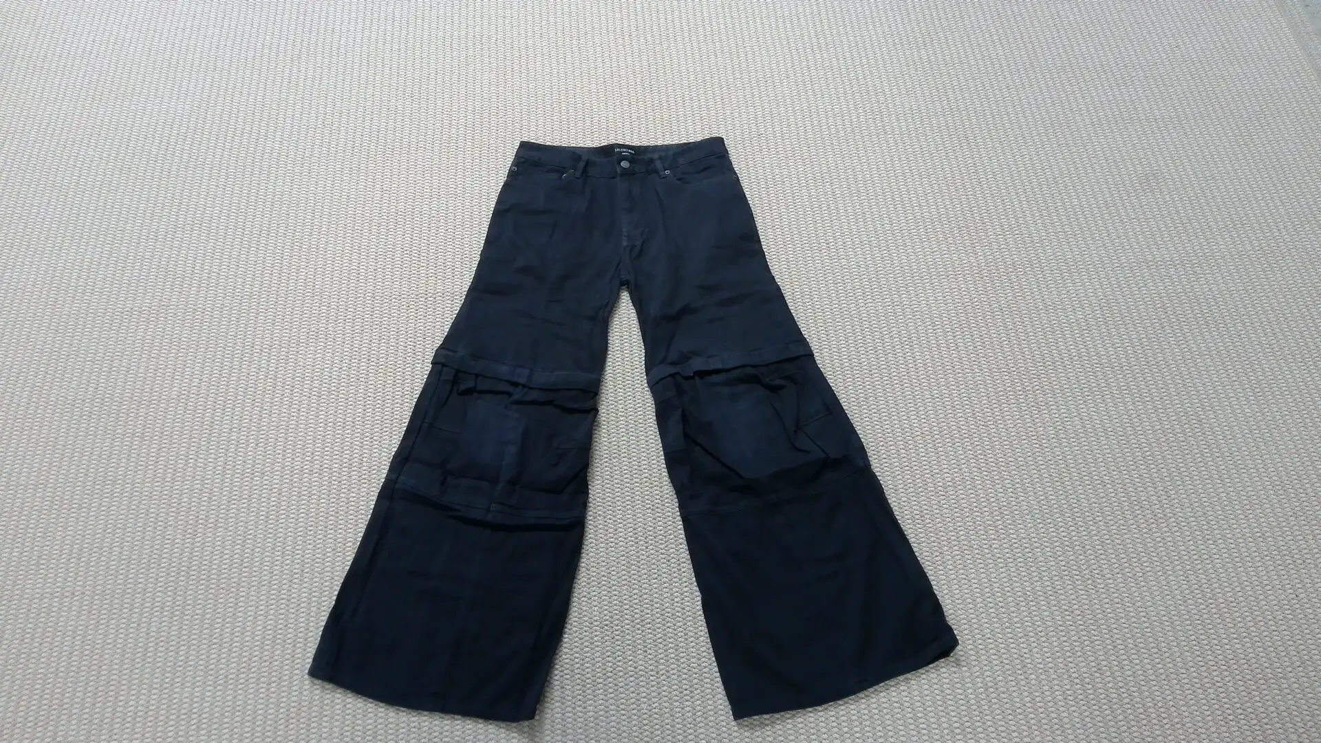 25ss Flared Cargo 2-in-1 workwear jeans in stock