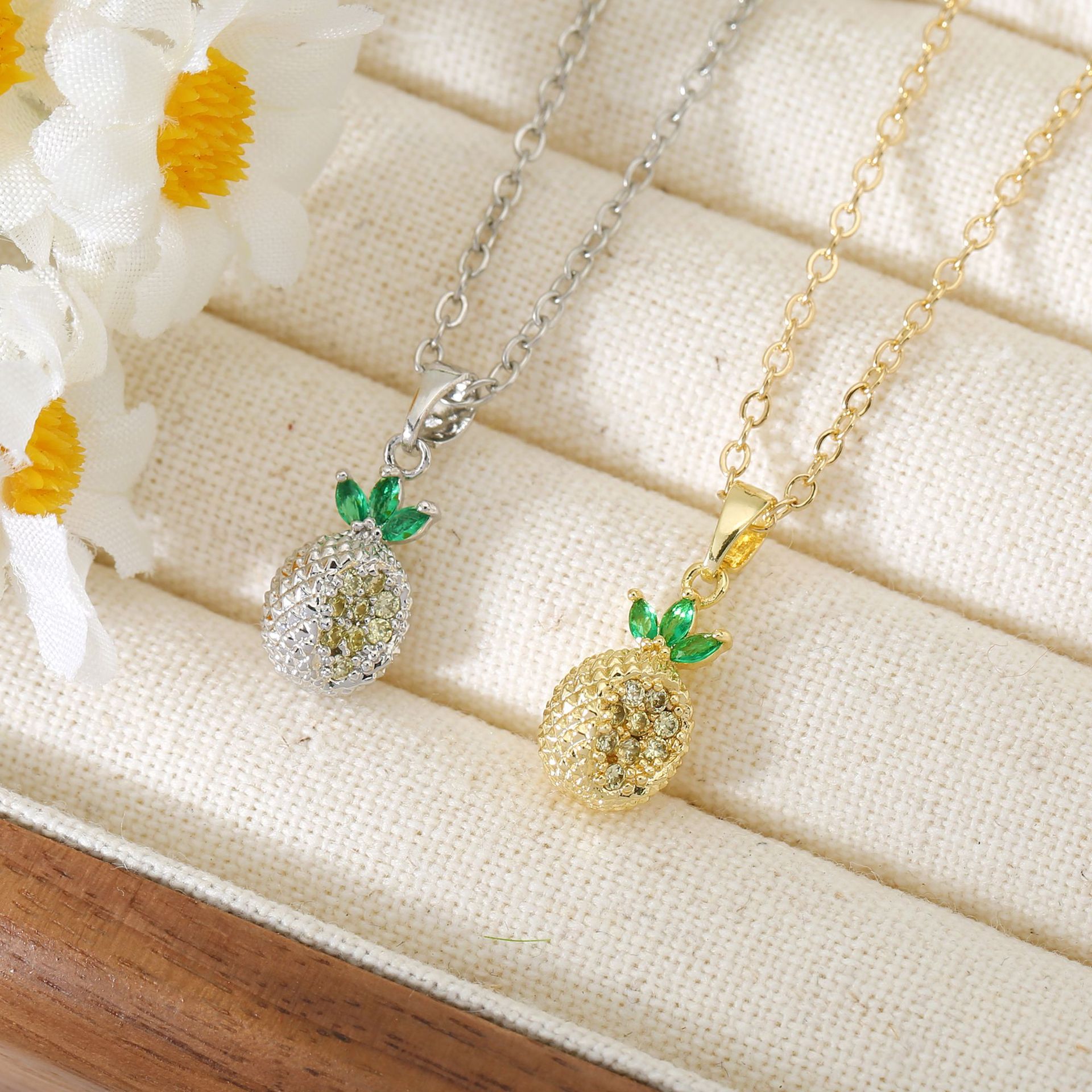 Luochen Ins-Style Fruit Series Pineapple Zircon Necklace Pendant Creative Fresh and Fun Clavicle Chain Jewelry
