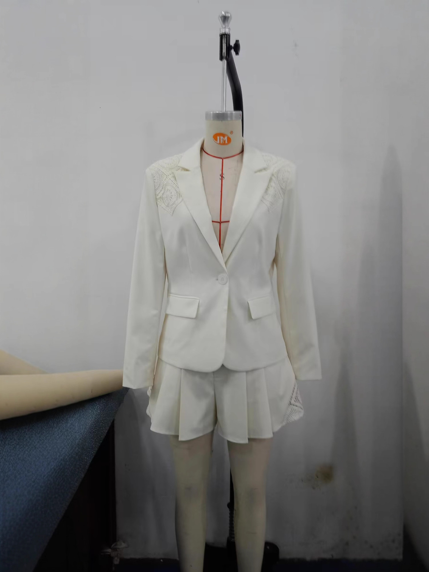 Women's Elegant Old Money Modern Style Suit with Notch Lapels, Cinched Waist, and Embroidered Shoulder Accents An-41+42