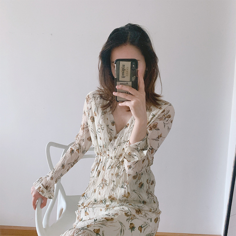 [Simeng] temperament meets romantic countryside! V-neck French style long dress vintage floral dress women's spring and autumn