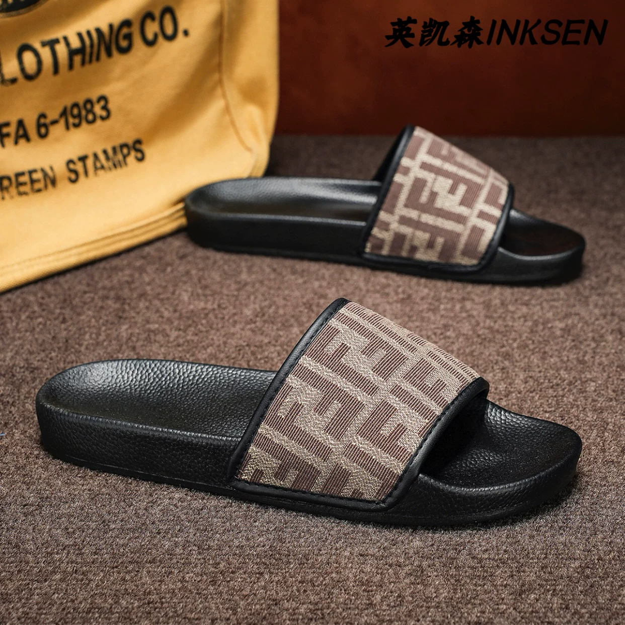 European station men's slippers for summer wear, high-end luxury casual 𫔮 one line trawl red letter women's sandals for outdoor wear
