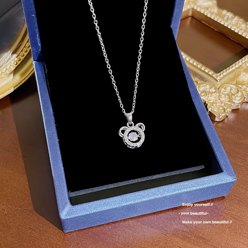 ins Bear Necklace Wholesale Women's Korean New Entry Luxury Niche Pendant Design Neck Chain Smart Elegant Clavicle Chain