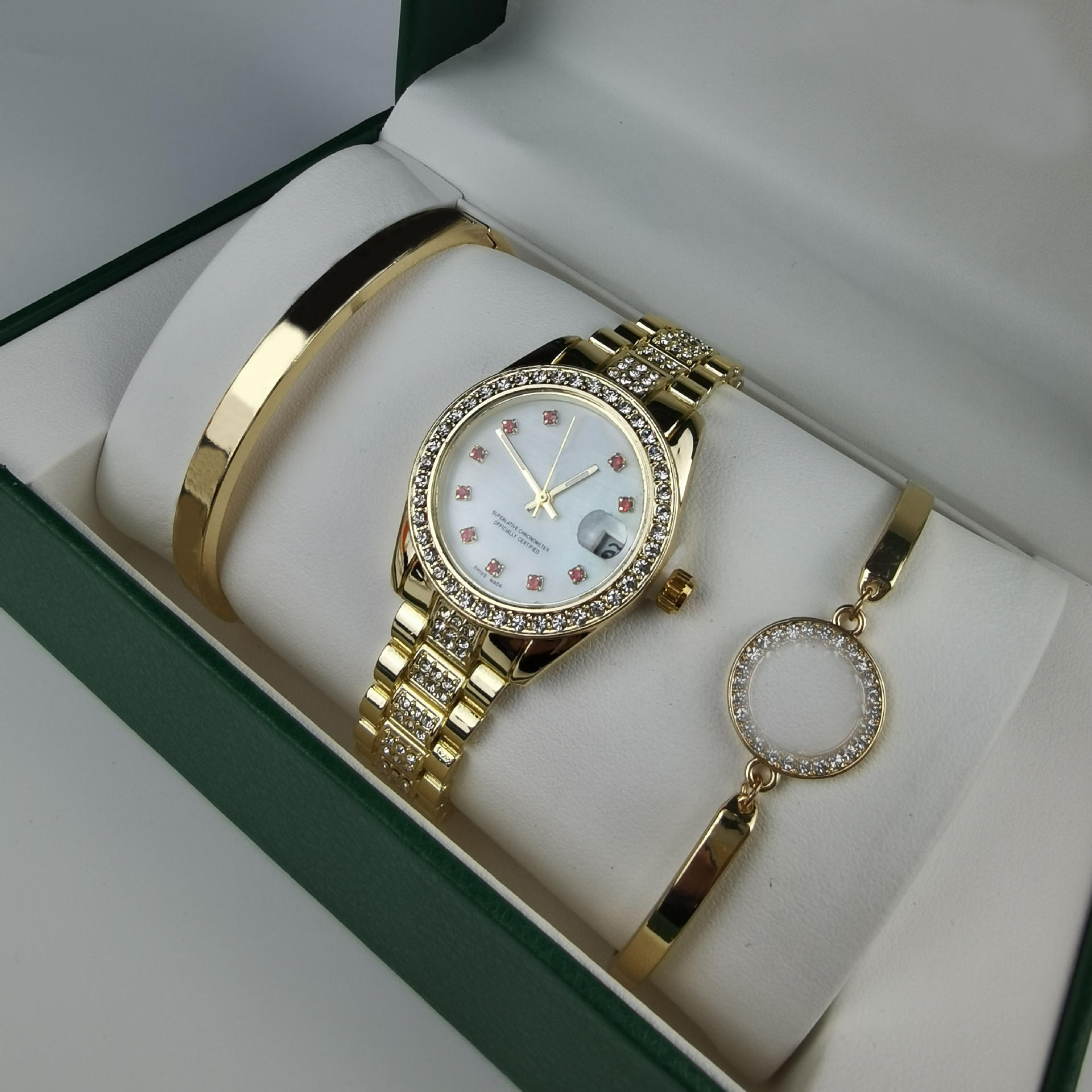 3-Piece Set Watch Bracelet Gift Box Packaging Women's Color Diamond Quartz Watch Cross-Border Popular Manufacturer Spot Wholesale