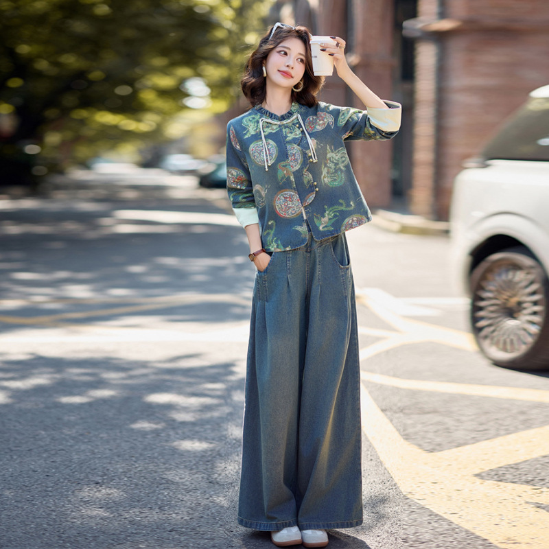 Fashionable and Elegant Professional Workwear Suit for Women, 2026 Summer New Style, Sleeveless Waist-Cinching Shirt and Wide-Leg Pants Casual Two-Piece Set