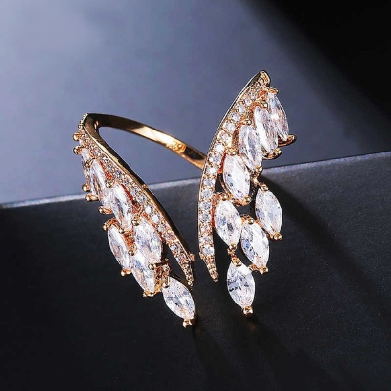Europe and the United States cross-border hot selling personalized creative alloy wings angel wings ring micro diamond exquisite ring women