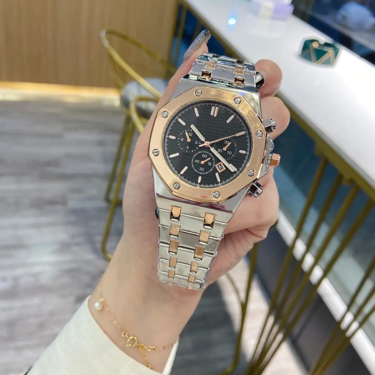 HOT Oak AA Hexagonal Steel Band Quartz Watch with Various Styles for Men and Women