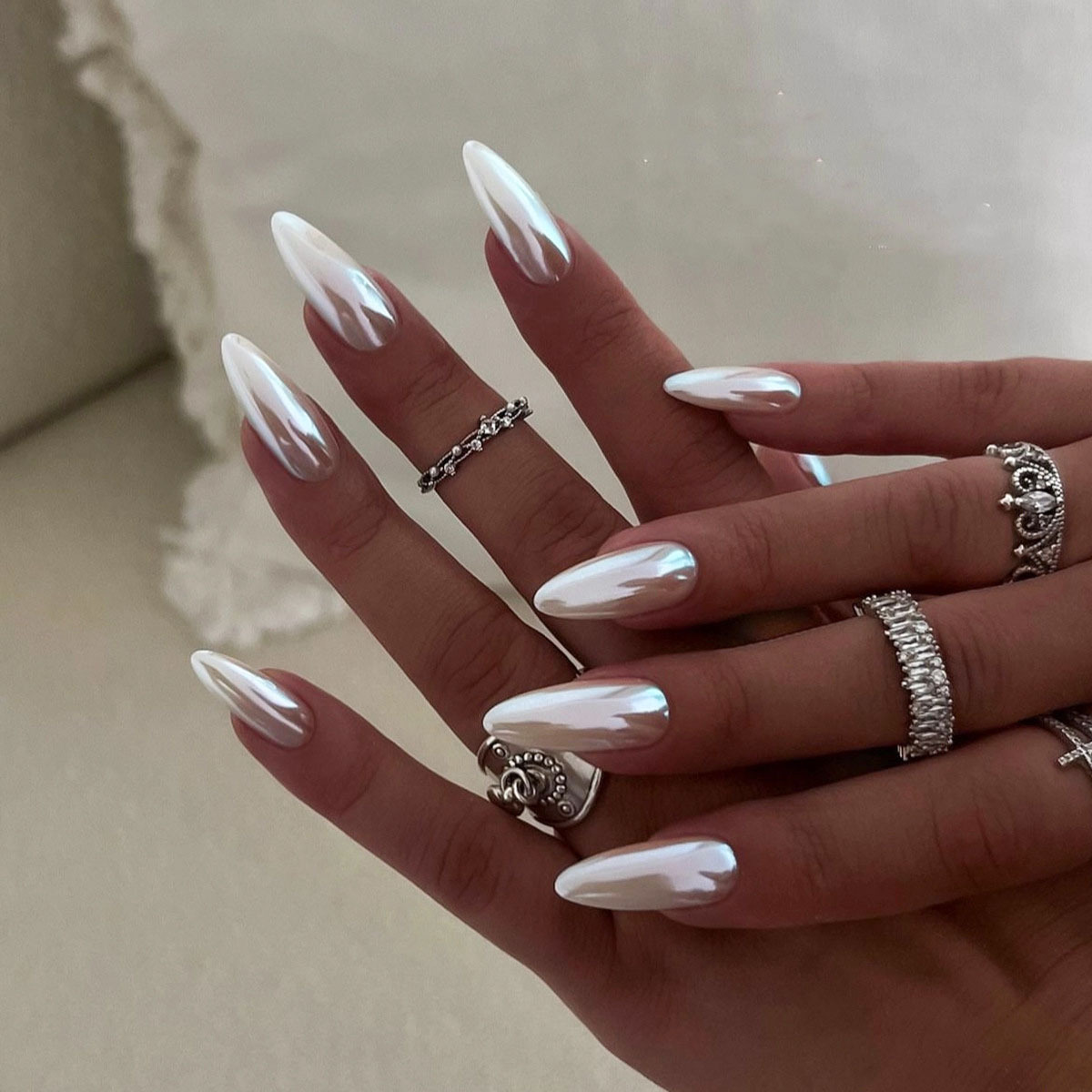 Foreign Trade Style Almond-Shaped Nail Tips with Simple White Coating, European and American Style Wearable Nail Patches, Removable Finished Products, Wholesale from Manufacturer