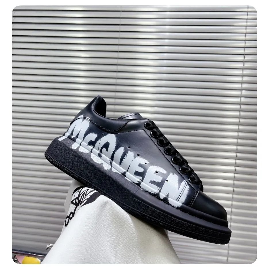 Mc*Qu*een  鞋